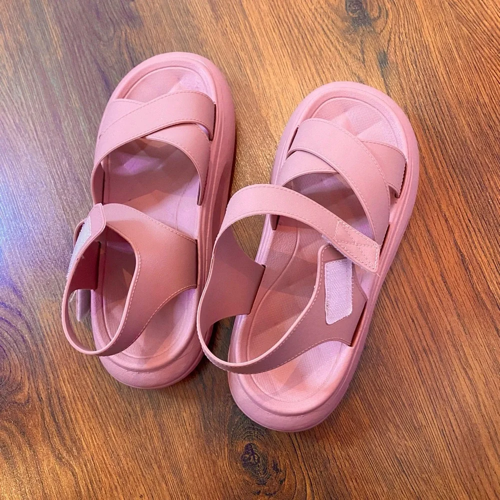 🎀🌷 Pink Strappy Velcro Sandals 🌷🎀 - Picture 2 of 7